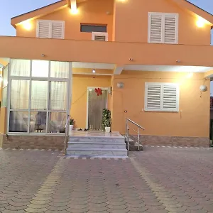 Sabi Bed & Breakfast Maminas