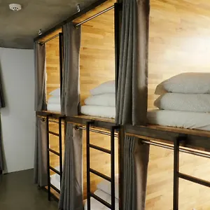 Hostal The Cube